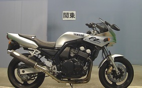 YAMAHA FZ400 4YR