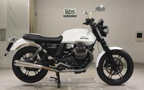 MOTO GUZZI V7 STONE 2013