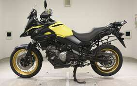 SUZUKI DL650 ( V-Strom 650 ) XTA 2019 C733A