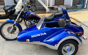 HONDA REBEL 250 SIDECAR MC13