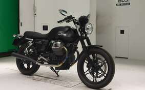 MOTO GUZZI V7 STONE 2014