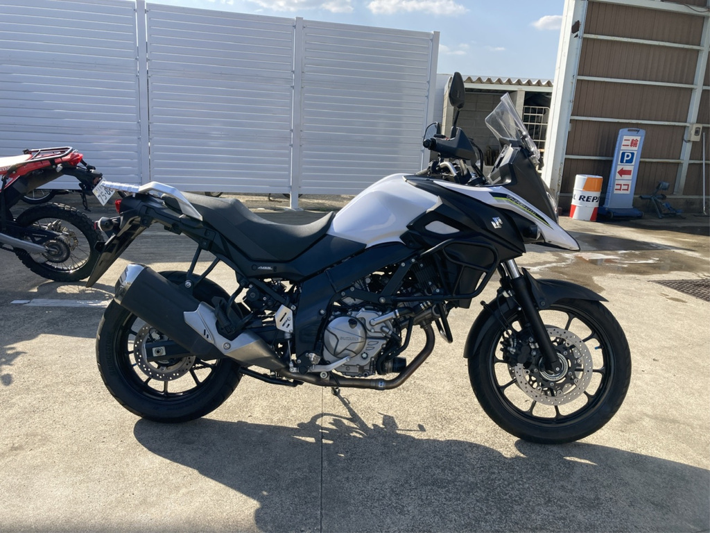 Suzuki v Strom 650 2019