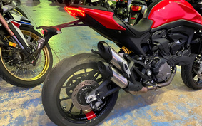 DUCATI MONSTER 937+ 2022 1M00A