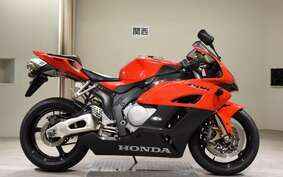 HONDA CBR1000RR 2005 SC57