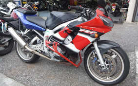 YAMAHA YZF-R6 1999 RJ03