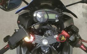 YAMAHA YZF-R25 RG10J