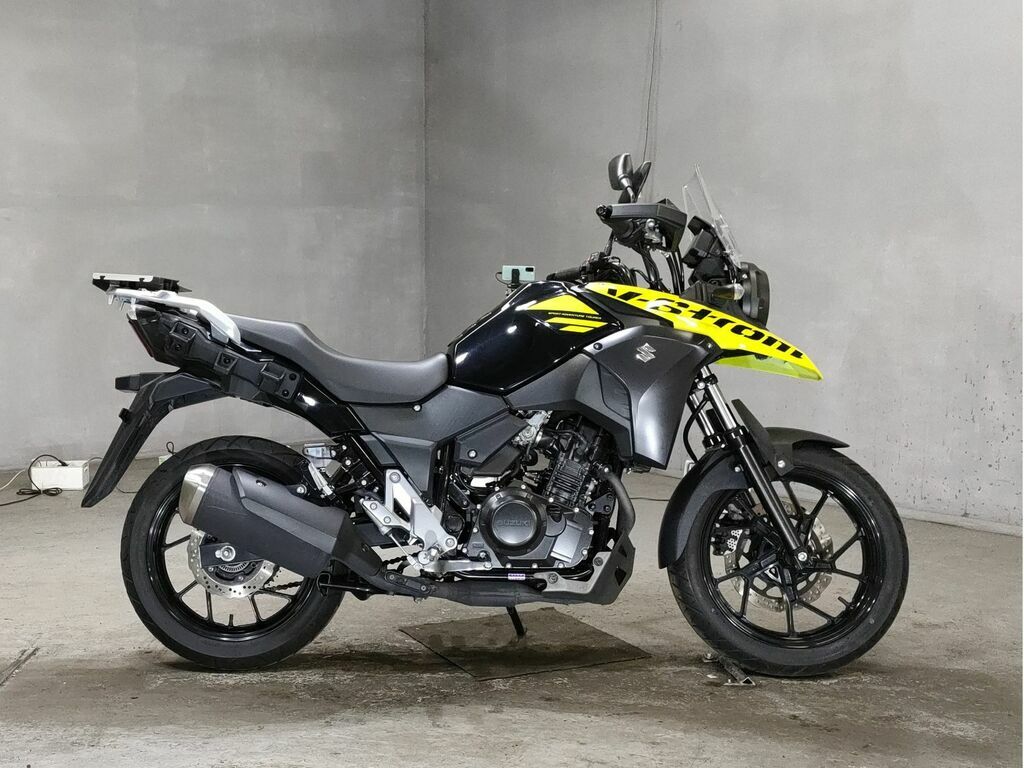 Suzuki v Strom 250