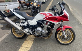 HONDA CB1300SB SUPER BOLDOR 2005 SC54