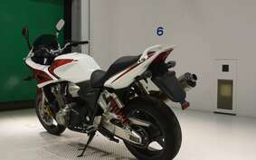 HONDA CB1300SB SUPER BOLDOR A 2007 SC54