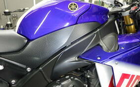 YAMAHA YZF-R1 2011