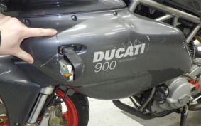 DUCATI SS900 2002