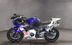 YAMAHA 6 RJ09
