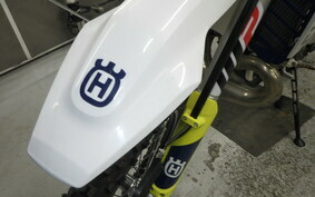 HUSQVARNA TE250 UTA2