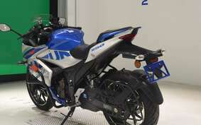 SUZUKI GIXXER 250 SF