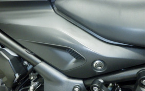 TRIUMPH TRIDENT 660 2021