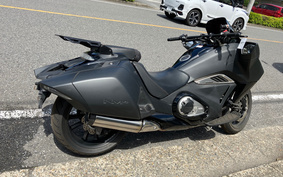 HONDA NM4 VULTUS -02 2014 RC82