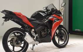 HONDA CBR125R JC50