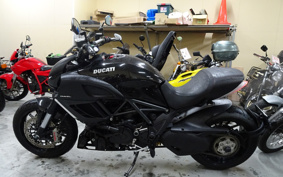 DUCATI  DUCATI DIAVEL 2011 ZDMG100ABBB