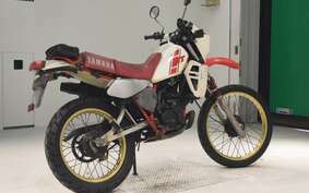 YAMAHA DT125 17F