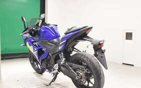 YAMAHA YZF-R25