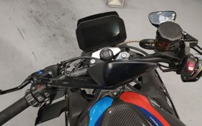 BMW M1000R 0E81