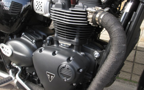 TRIUMPH TRIUMPH BONNEVILLE T100 2021 DAD70G
