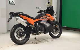 KTM 890 ADVENTURE	 2022 TS640