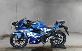 SUZUKI GSX-R125 DL33B