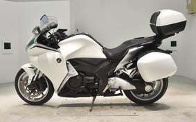 HONDA VFR1200F DCT 2010 SC63