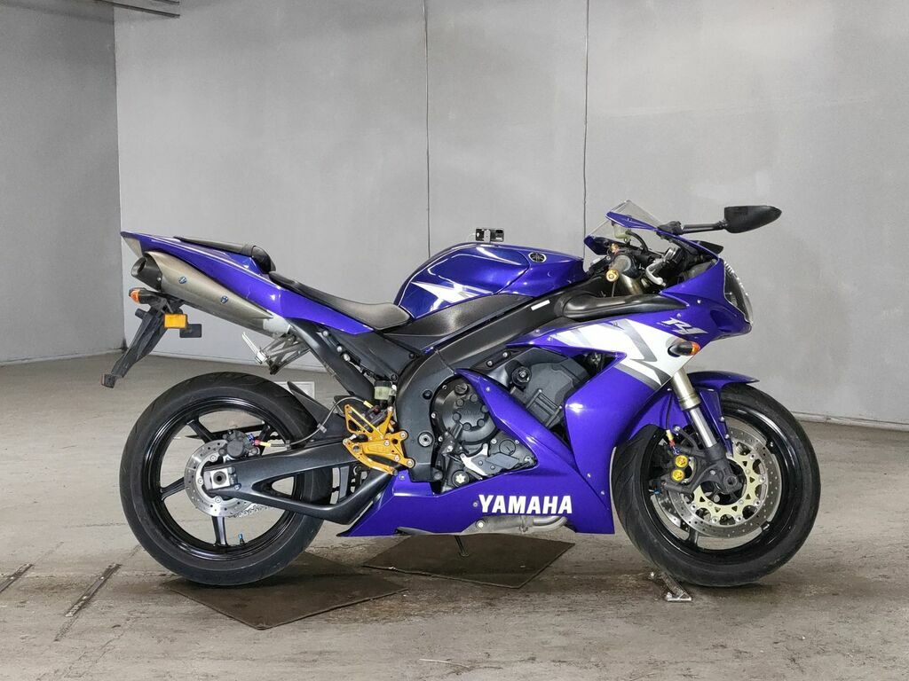 Yamaha r1 2004