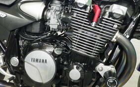 YAMAHA XJR1300 2000 RP03J