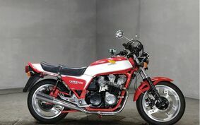 HONDA CB900F Boldor 2022 SC09