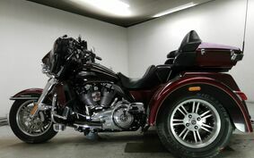 HARLEY FLHTCUTG TRIKE 1690 2015 MAL