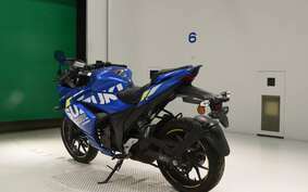 SUZUKI GIXXER 250 SF