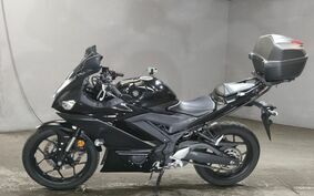 YAMAHA YZF-R3 2021 RH13J