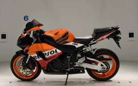 HONDA CBR1000RR 2006 SC57