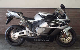 HONDA CBR1000RR 2004 SC57