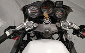 YAMAHA FZ750 1FM
