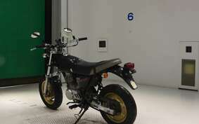 HONDA APE 100 HC07