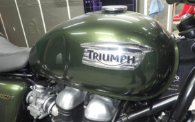 TRIUMPH THRUXTON 900 2015