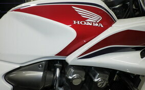 HONDA CB1300SB SUPER BOLDOR A 2013 SC54