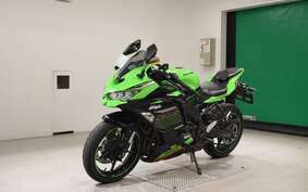 KAWASAKI ZX-25R ZX250E