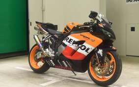 HONDA CBR1000RR 2005 SC57