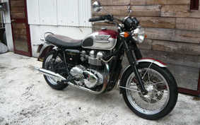 TRIUMPH BONNEVILLE 800 2001 J900TM