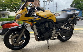 YAMAHA FZS1000 FAZER 2003 RN06