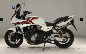 HONDA CB1300SB SUPER BOLDOR A 2011 SC54