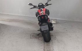 DUCATI  DUCATI  DIAVEL  CARBON  G105JA