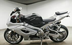 SUZUKI GSX-R1000 2005 B6111