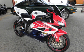 HONDA CBR1000RR 2004 SC57