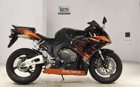 HONDA CBR1000RR 2006 SC57